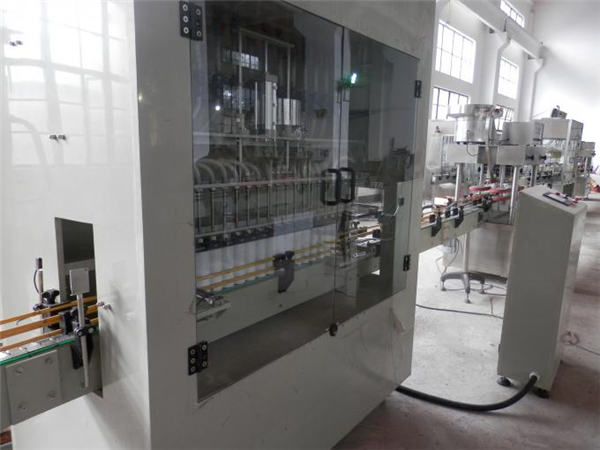 මල නොබැඳෙන වානේ පූර්ණ ස්වයංක්‍රීය බ්ලීච් පිරවුම් යන්ත්‍රය