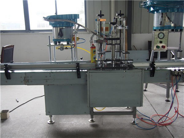 හිස් 24 බෝතල් වැසිකිළි ජලය පිරවීමේ යන්ත්‍රය