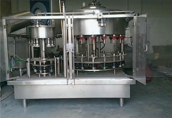 10-හිස් සෘණ-පීඩන සුවඳ විලවුන් බෝතල් පිරවීමේ යන්ත්රය