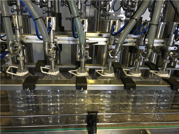 තරඟකාරී කර්මාන්තශාලා මිල 5L ස්වයංක්‍රීය එළවළු තෙල් පිරවීමේ යන්ත්‍රය