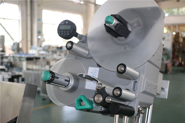 රික්ත රුධිර එකතු කිරීමේ නල ලේබල් කිරීමේ යන්ත්‍රය