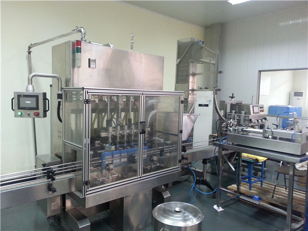 6-හිස ස්වයංක්‍රීය මෝටර් තෙල් පිරවුම් යන්ත්රය